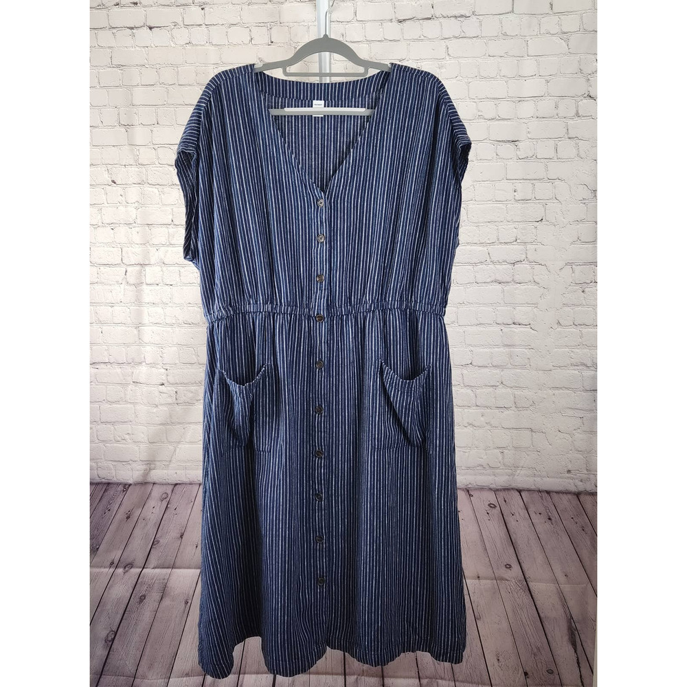Old Navy Navy Striped Midi Dress